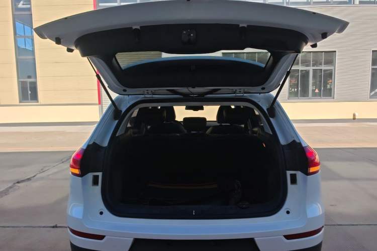 Used Haval H6 2020 1.5 GDIT Automatic Platinum Champion Edition Trunk
