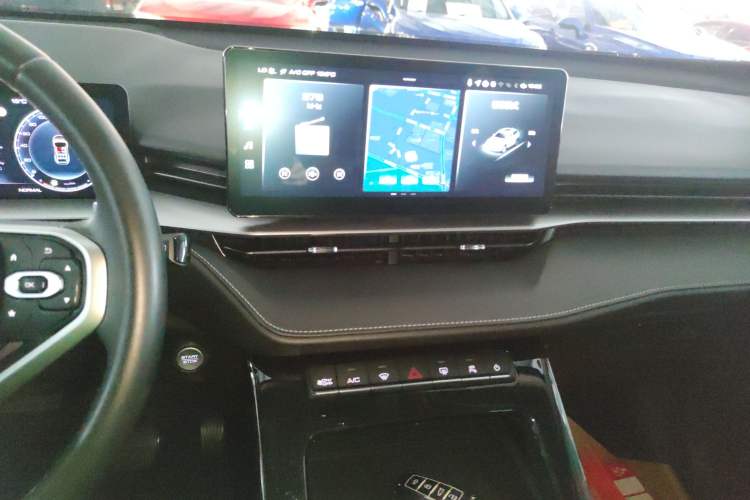 Used Haval H6 2021 3rd Generation 2.0T Automatic Two-Wheel Drive Max Audio And AC Panel
