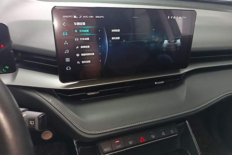 Used Haval H6 2021 3rd Generation 1.5T Automatic Two-Wheel Drive Max Audio And AC Panel