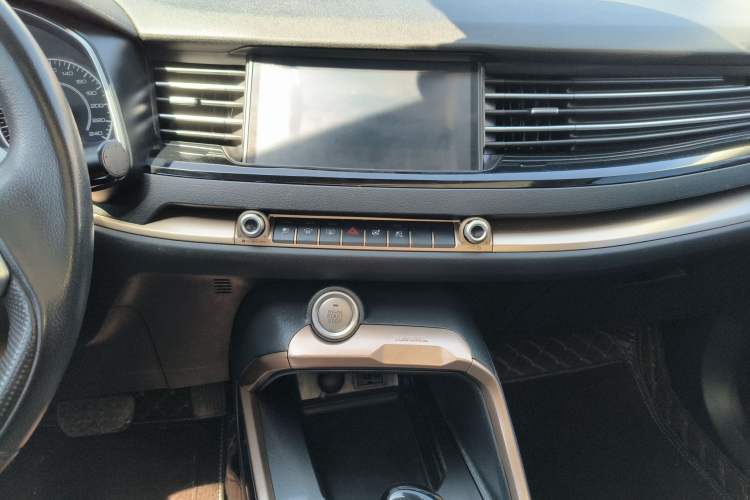 Used Haval H6 2021 1.5T Automatic Champion Edition Audio And AC Panel