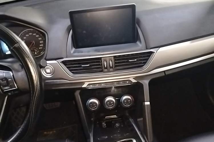 Used Haval H6 2021 Sport Edition 1.5T Automatic Elite Smart Connectivity Model U-Shape Grille Audio And AC Panel