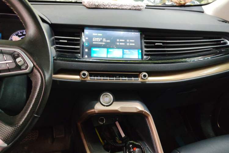 Used Haval H6 2021 1.5T Automatic Champion Edition Audio And AC Panel
