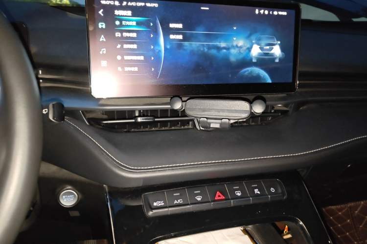 Used Haval H6 2021 3rd Generation 1.5T Automatic Two-Wheel Drive Max Audio And AC Panel