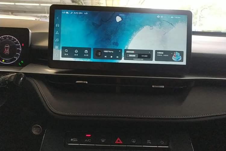 Used Haval H6 2021 3rd Generation 1.5T Automatic Two-Wheel Drive Max Audio And AC Panel