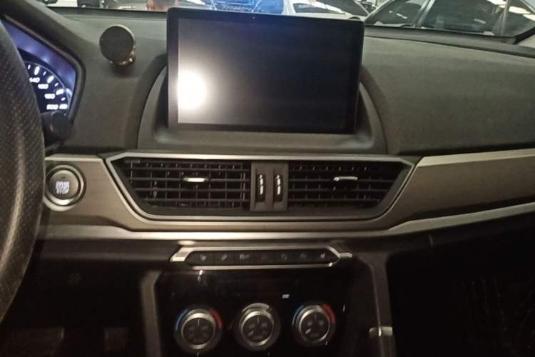Used Haval H6 2021 Sport Edition 1.5T Automatic Elite Smart Connectivity Model U-Shape Grille Audio And AC Panel