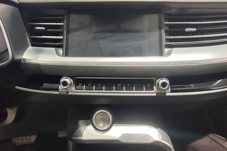 Used Haval H6 2021 2.0 GDIT Automatic GT Luxury Edition Audio And AC Panel
