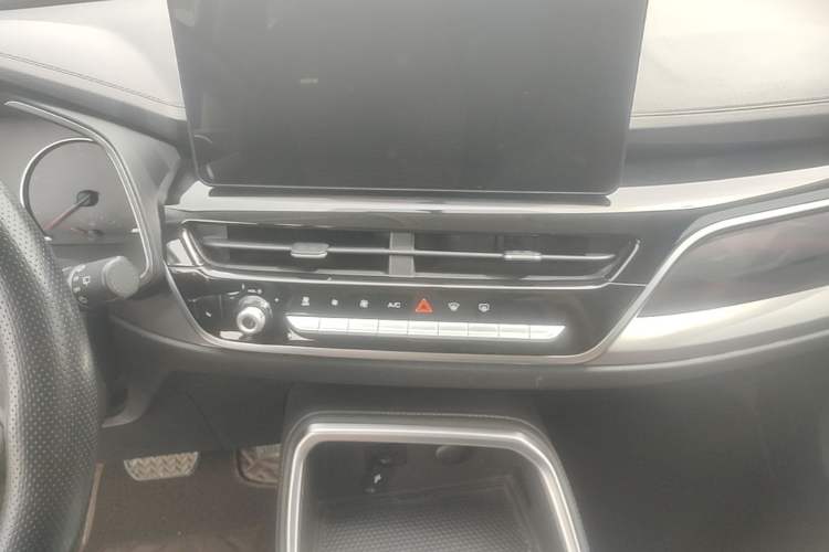 Used Haval H6 2021 National Trend Edition 1.5T Automatic Urban Version Audio And AC Panel
