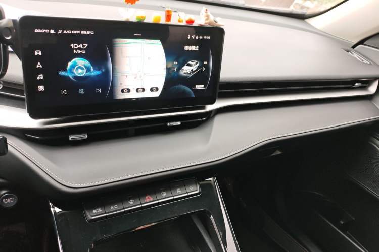 Used Haval H6 2021 3rd Generation 2.0T Automatic Two-Wheel Drive Max Audio And AC Panel