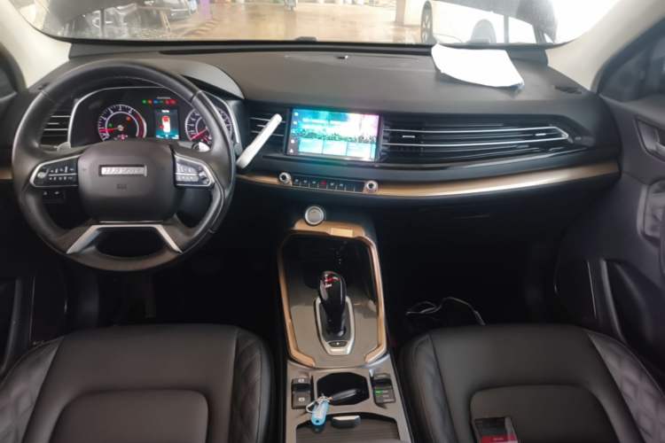 Used Haval H6 2021 1.5 GDIT Automatic Champion Edition Center Console