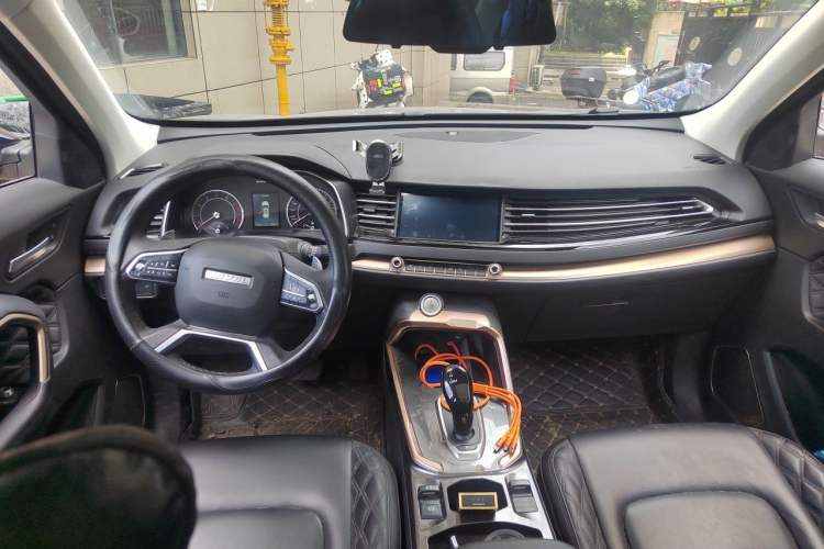 Used Haval H6 2021 1.5 GDIT Automatic Champion Edition Center Console