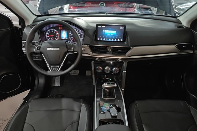 Used Haval H6 2021 Sport Edition 1.5T Automatic Elite Smart Connectivity Model U-Shape Grille Center Console