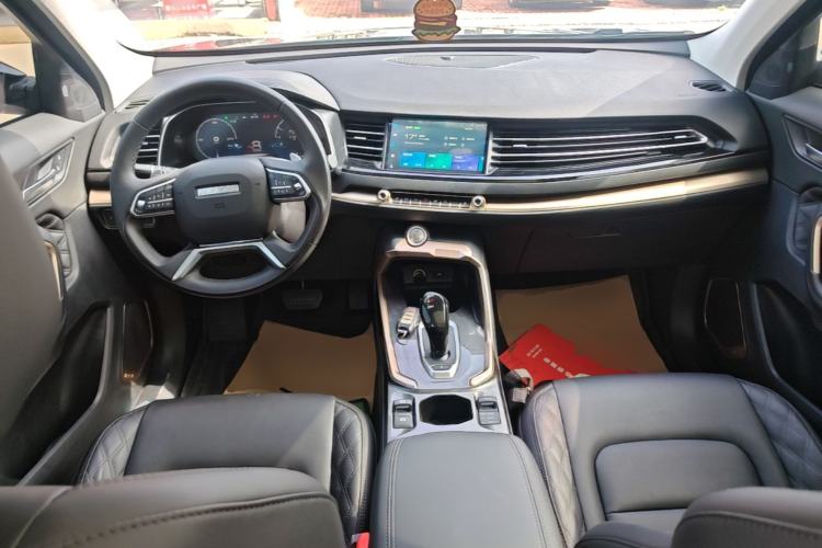Used Haval H6 2021 1.5 GDIT Automatic Luxury Edition Center Console