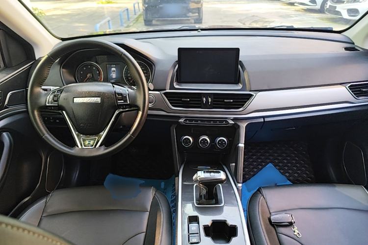 Used Haval H6 2021 Sport Edition 1.5T Automatic Elite Smart Connectivity Model with Hexagonal Grille Center Console