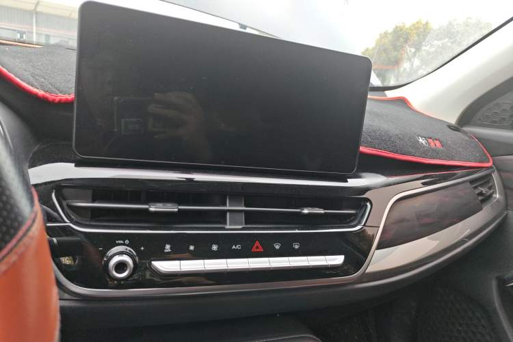 Used Haval H6 2021 National Trend Edition 1.5T Automatic Urban Version Center Console