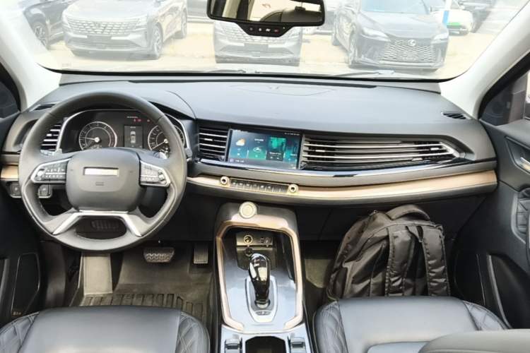 Used Haval H6 2021 2.0 GDIT Automatic Champion Edition Center Console