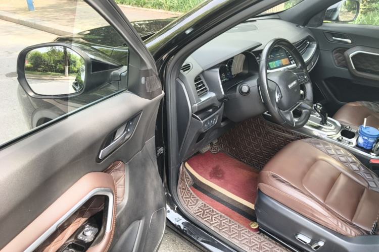 Used Haval H6 2021 1.5 GDIT Automatic Luxury Edition Driver Seat
