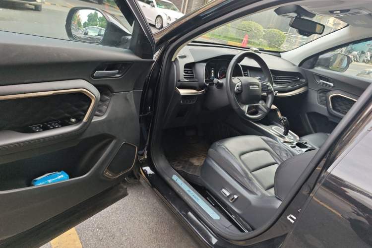 Used Haval H6 2021 2.0 GDIT Automatic GT Luxury Edition Driver Seat