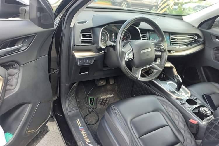 Used Haval H6 2021 2.0 GDIT Automatic Champion Edition Driver Seat
