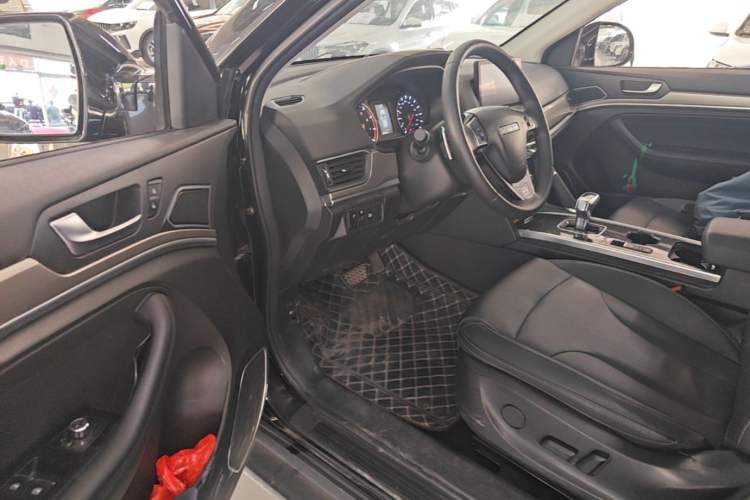 Used Haval H6 2021 Sport Edition 1.5T Automatic Elite Smart Connectivity Model with Hexagonal Grille Driver Seat