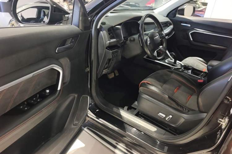 Used Haval H6 2021 2.0 GDIT Automatic GT Luxury Edition Driver Seat