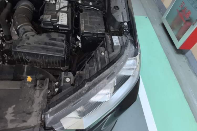 Used Haval H6 2021 3rd Generation 2.0T Automatic Two-Wheel Drive Max Engine Bay Left