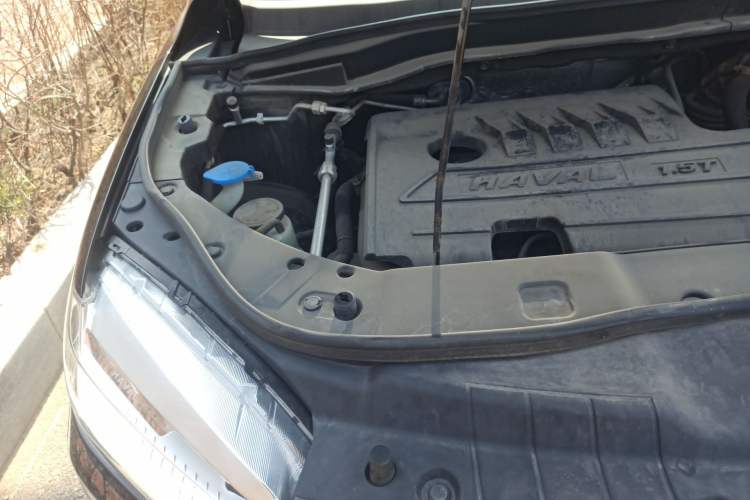 Used Haval H6 2021 Sport Edition 1.5T Automatic Elite Smart Connectivity Model U-Shape Grille Engine Bay Right