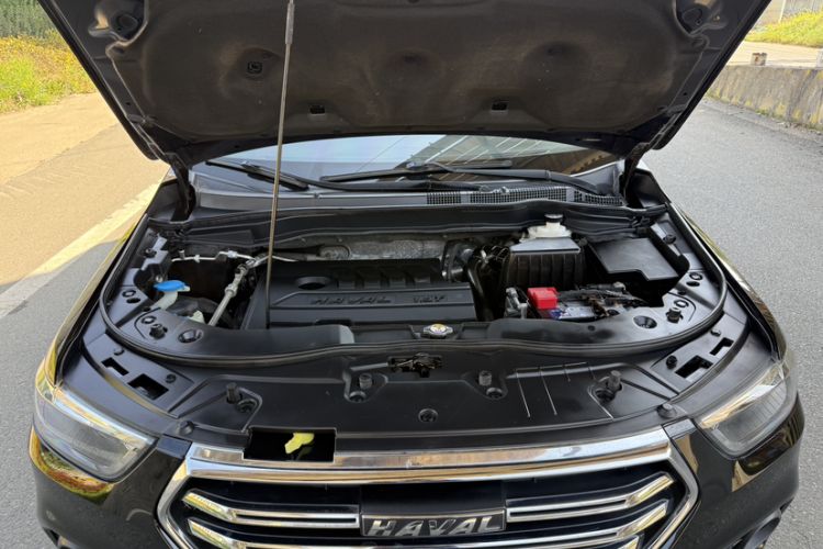 Used Haval H6 2021 Sport Edition 1.5T Automatic Elite Smart Connectivity Model with Hexagonal Grille Engine Bay