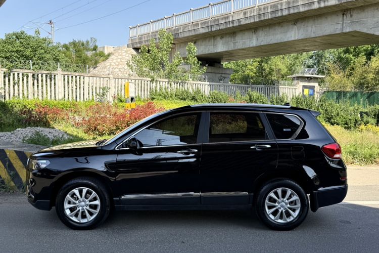 Used Haval H6 2021 Sport Edition 1.5T Automatic Elite Smart Connectivity Model with Hexagonal Grille Exterior 4