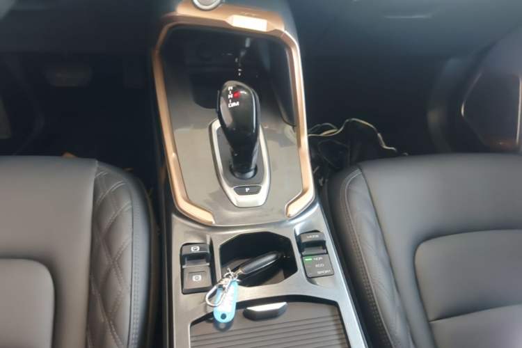 Used Haval H6 2021 1.5 GDIT Automatic Champion Edition Gear Lever