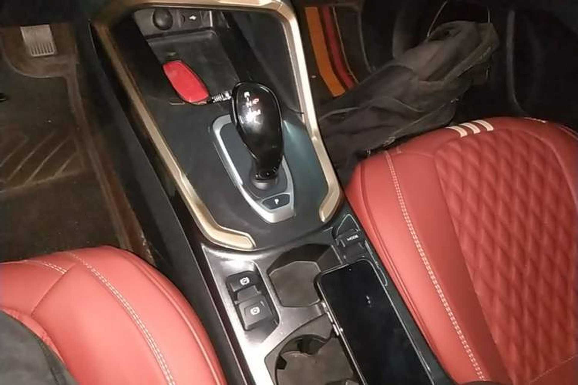 Used Haval H6 2021 2.0 GDIT Automatic Champion Edition Gear Lever