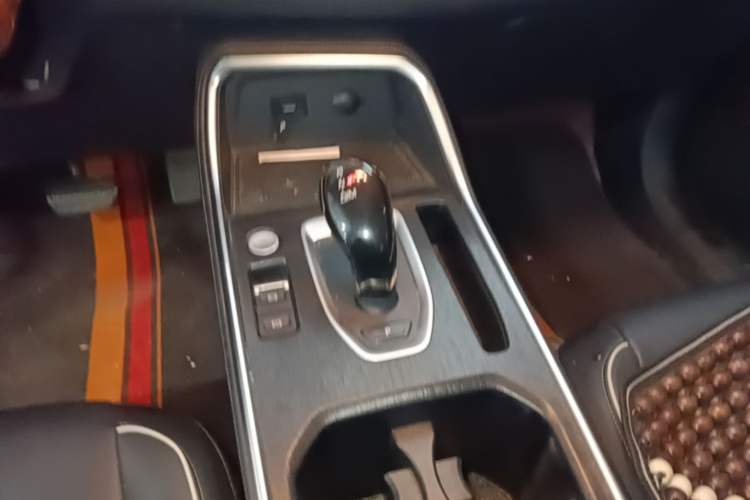 Used Haval H6 2021 National Trend Edition 1.5T Automatic Urban Version Gear Lever