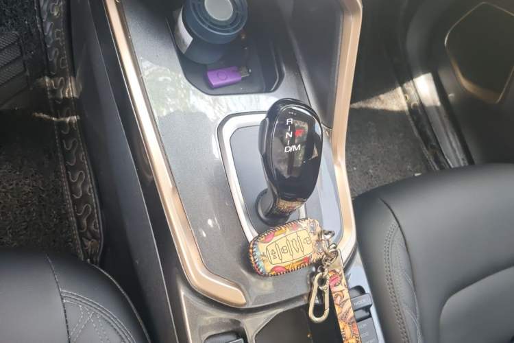 Used Haval H6 2021 1.5 GDIT Automatic Luxury Edition Gear Lever