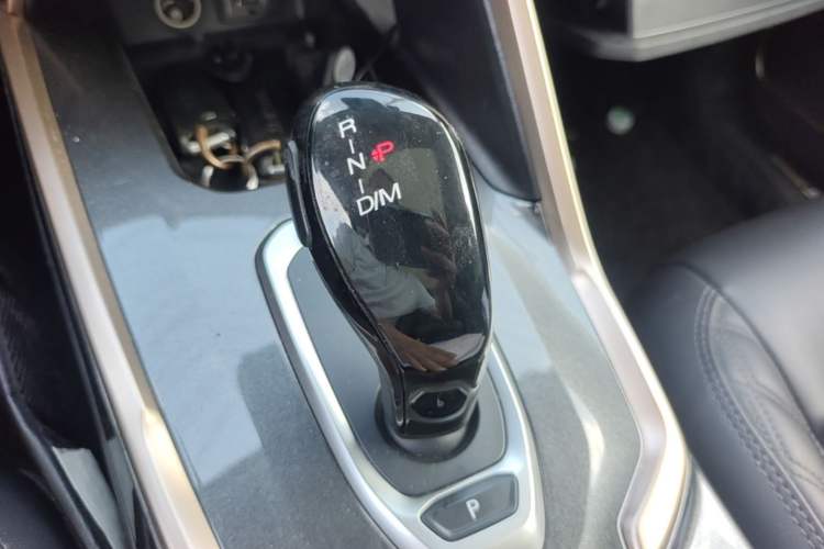 Used Haval H6 2021 2.0 GDIT Automatic Champion Edition Gear Lever