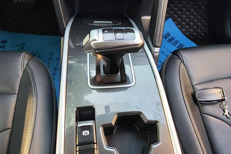 Used Haval H6 2021 Sport Edition 1.5T Automatic Elite Smart Connectivity Model with Hexagonal Grille Gear Lever