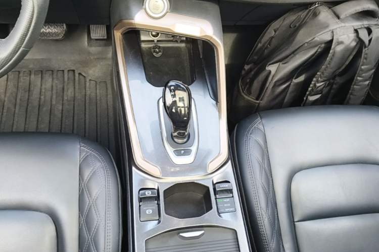 Used Haval H6 2021 2.0 GDIT Automatic Champion Edition Gear Lever