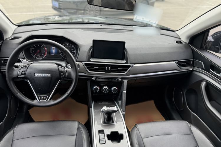 Used Haval H6 2021 Sport Edition 1.5T Automatic Elite Smart Connectivity Model with Hexagonal Grille Interior 2