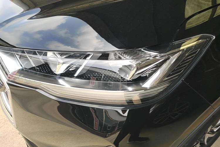 Used Haval H6 2021 3rd Generation 1.5T Automatic Two-Wheel Drive Pro Left Front Headlight