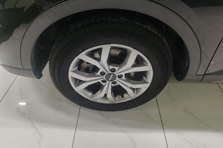 Used Haval H6 2021 National Trend Edition 1.5T Automatic Champion Version Left Front Wheel Hub