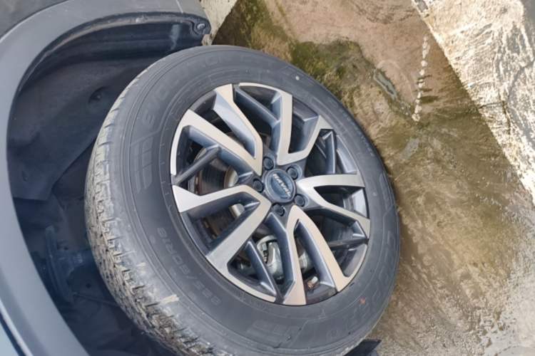 Used Haval H6 2021 3rd Generation 1.5T Automatic Two-Wheel Drive Max Left Front Wheel Hub