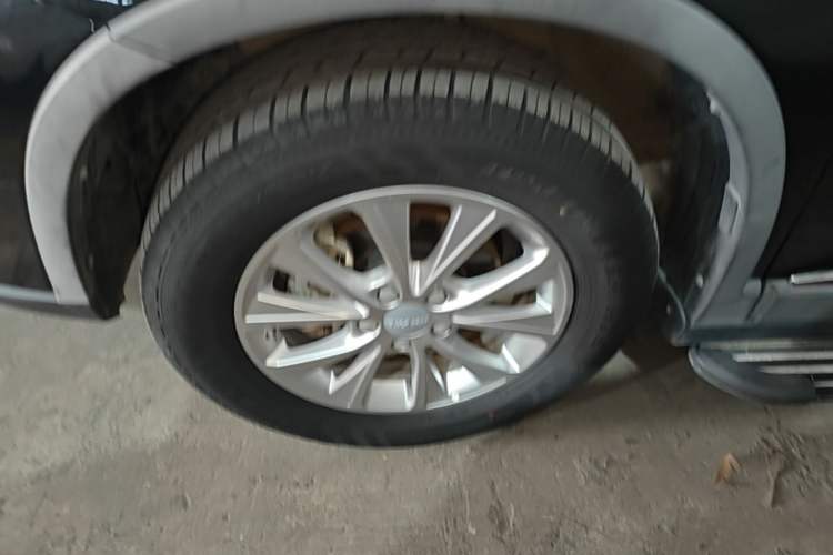 Used Haval H6 2021 Sport Edition 1.5T Automatic Elite Smart Connectivity Model U-Shape Grille Left Front Wheel Hub