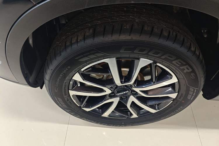 Used Haval H6 2021 3rd Generation 1.5T Automatic Two-Wheel Drive Pro Left Front Wheel Hub