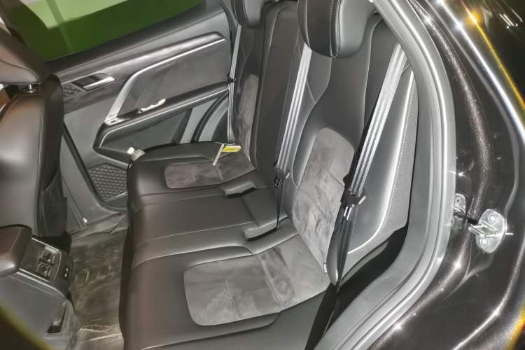 Used Haval H6 2021 National Trend Edition 1.5T Automatic Urban Version Left Rear Seat
