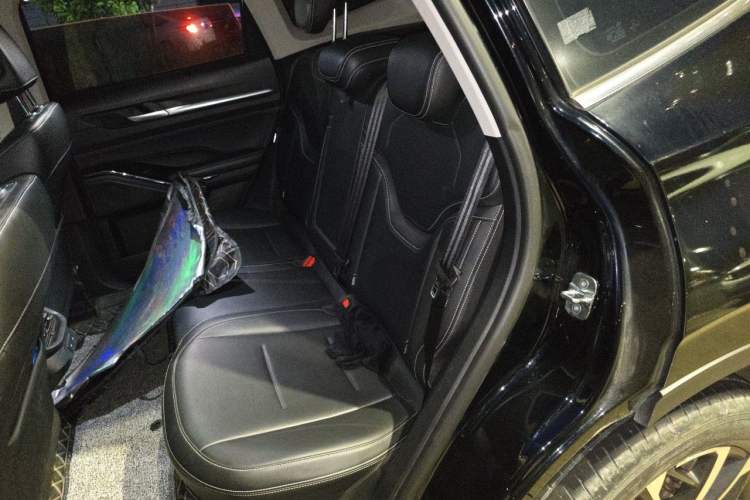 Used Haval H6 2021 3rd Generation 1.5T Automatic Two-Wheel Drive Max Left Rear Seat