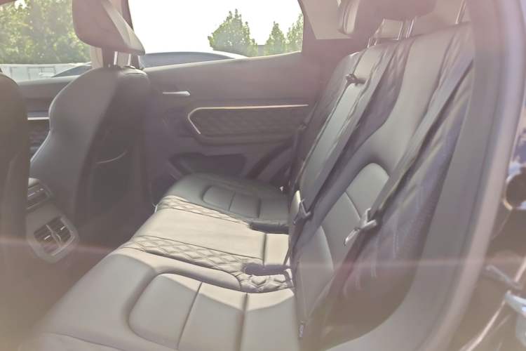 Used Haval H6 2021 1.5 GDIT Automatic Luxury Edition Left Rear Seat