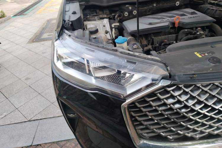 Used Haval H6 2021 3rd Generation 1.5T Automatic Two-Wheel Drive Pro Right Front Headlight
