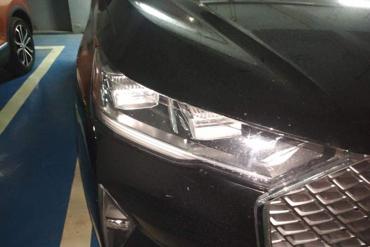 Used Haval H6 2021 3rd Generation 1.5T Automatic Two-Wheel Drive Pro Right Front Headlight