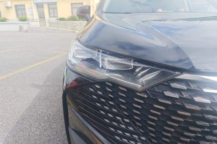 Used Haval H6 2021 3rd Generation 1.5T Automatic Two-Wheel-Drive Supreme Right Front Headlight