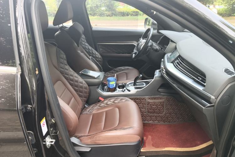 Used Haval H6 2021 1.5 GDIT Automatic Luxury Edition Right Front Seat