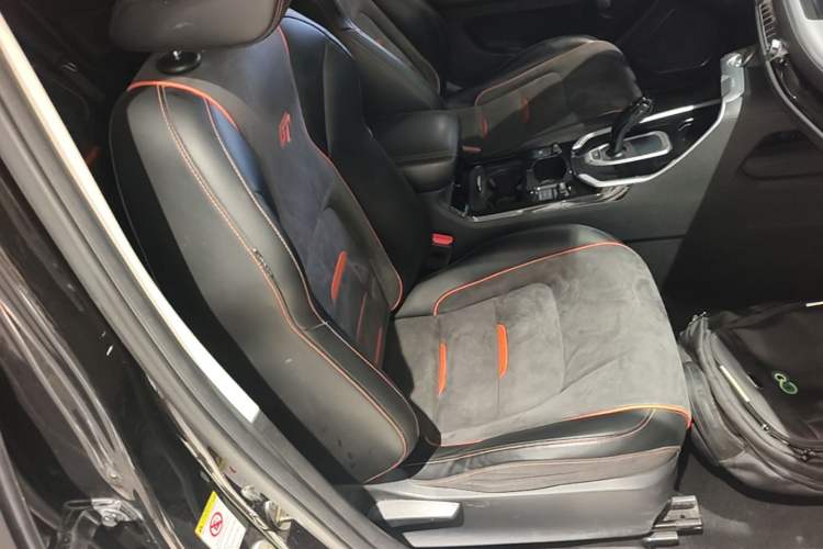 Used Haval H6 2021 2.0 GDIT Automatic GT Luxury Edition Right Front Seat