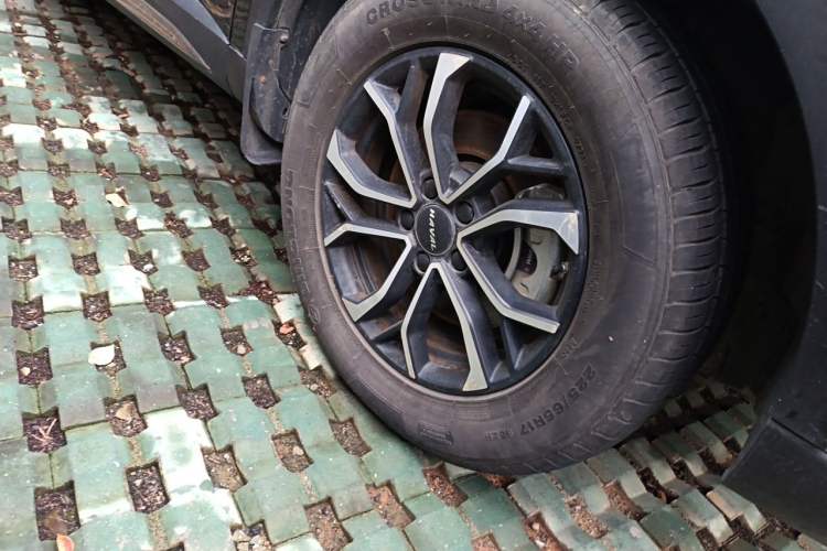 Used Haval H6 2021 National Trend Edition 1.5T Automatic Urban Version Right Front Wheel Hub